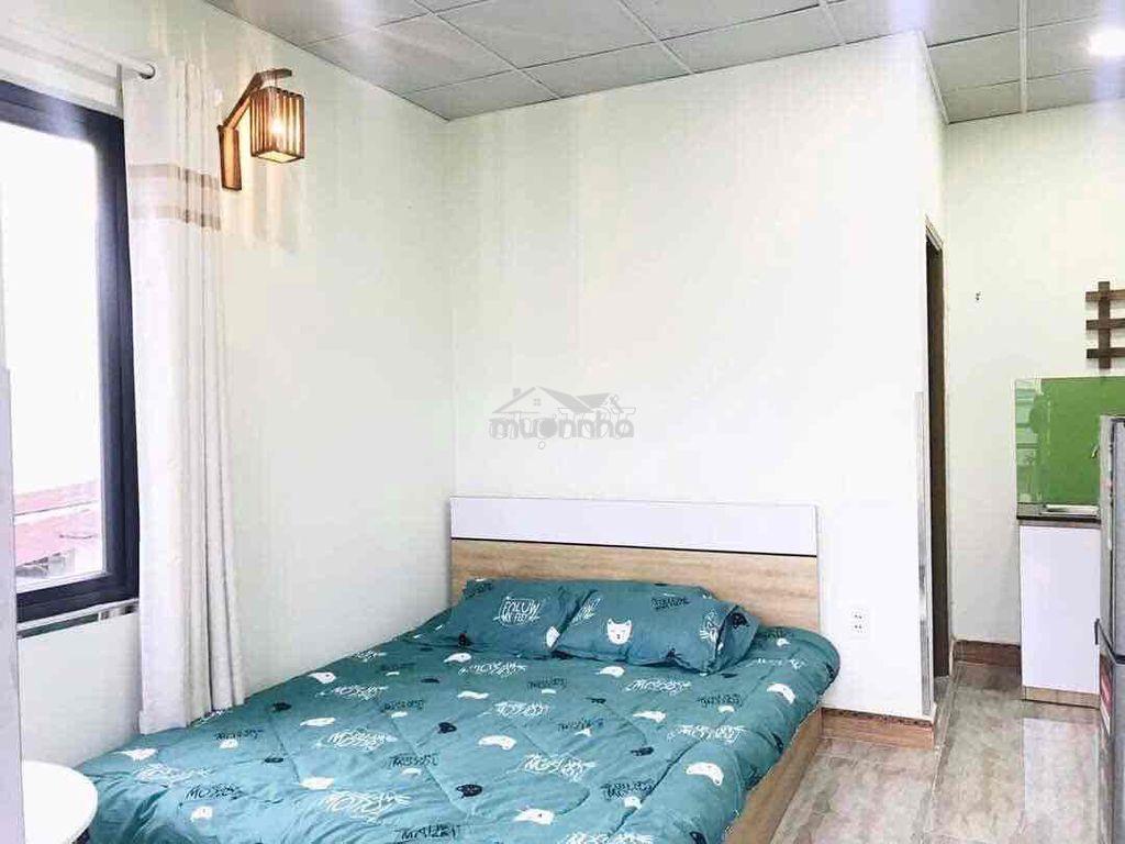 Trống sẵn phòng ban công siêu thoáng ngay bến vân đồn quận 4 - 3
