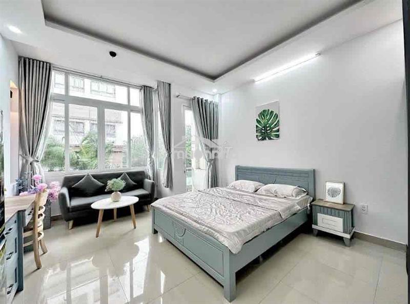 Căn hộ ban công 35m2 ngã tư hàng xanh gần hutech, ngoại thương