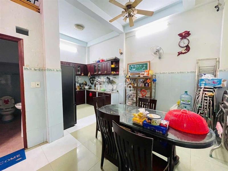 Nhà 3 tầng (b.tân) giáp tân phú - dt 68m2 - giá 4,95 tỷ - hẻm xh 7m