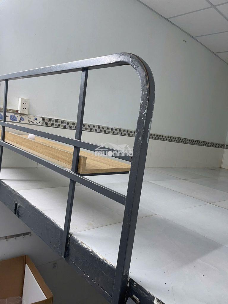 Nhượng lại phòng trọ đầu tháng 9 ở