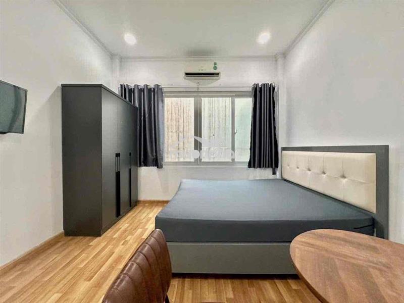 Cần pass phòng gấp vì mình về quê