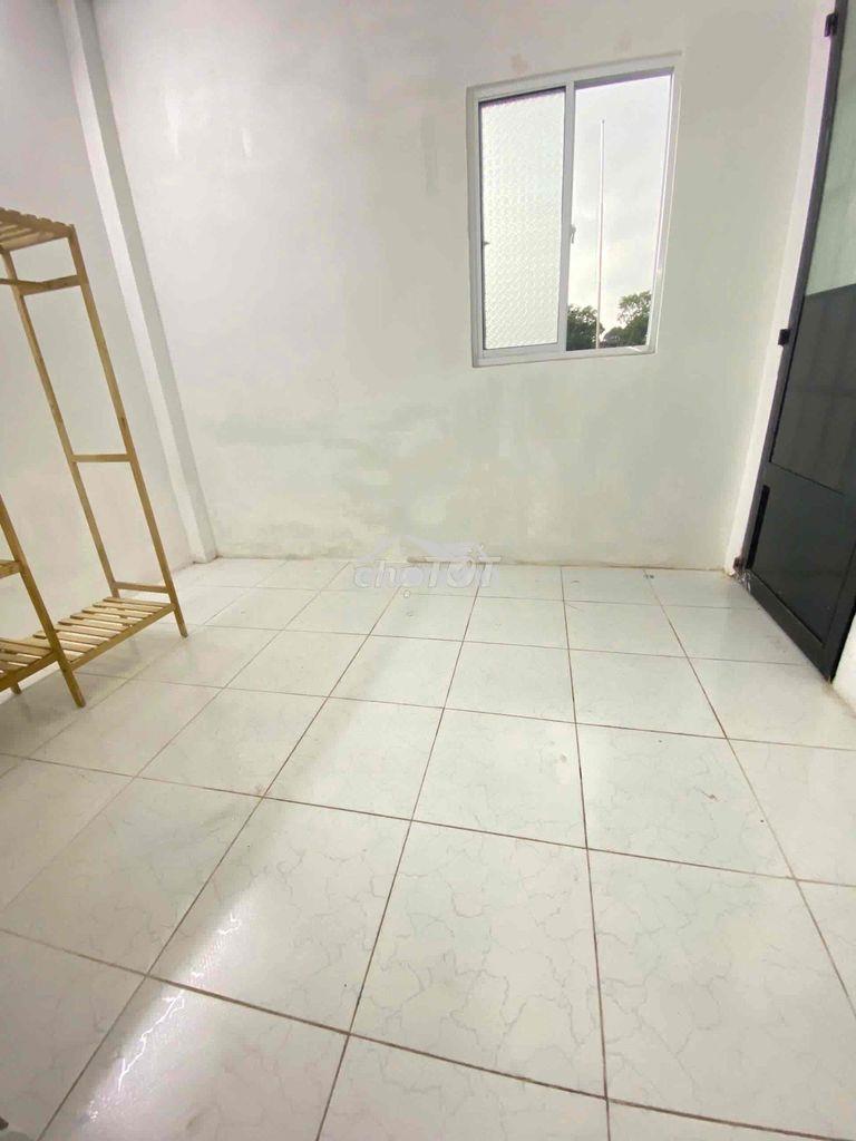 Cho thuê phòng trọ cửa sổ thoáng cách đại học kinh tế ueh 3 phút đi bộ