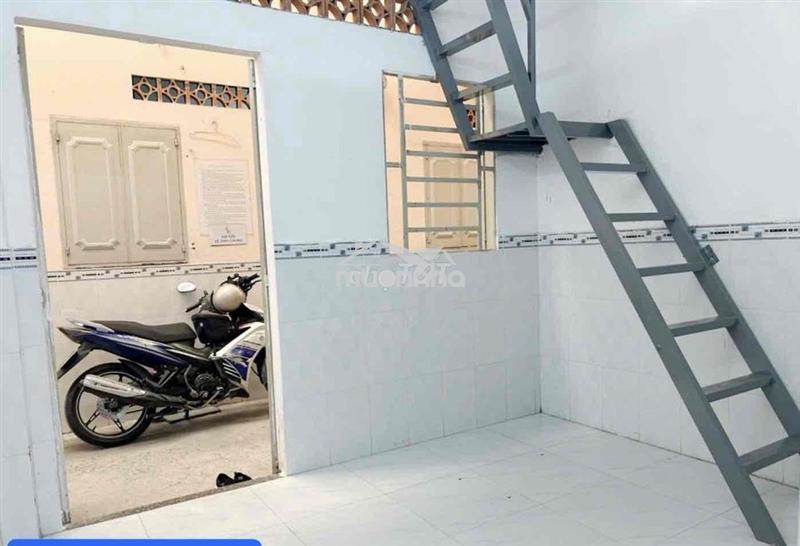Nhà trọ 1 trệt 1 lầu ở phạm văn đồng ốp gạch
