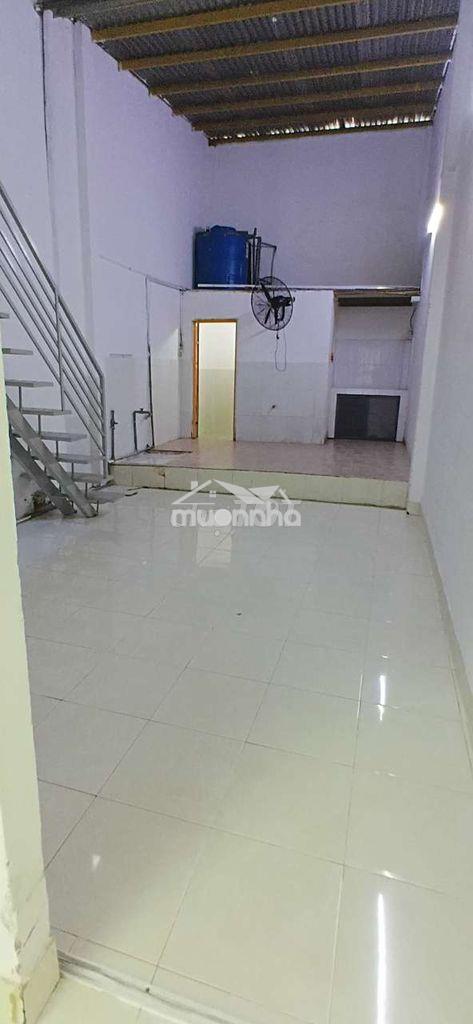 Nguyên căn, gần chợ xóm mới, 4x15m, gác lửng, 1pn 1wc, hẻm thông - 3