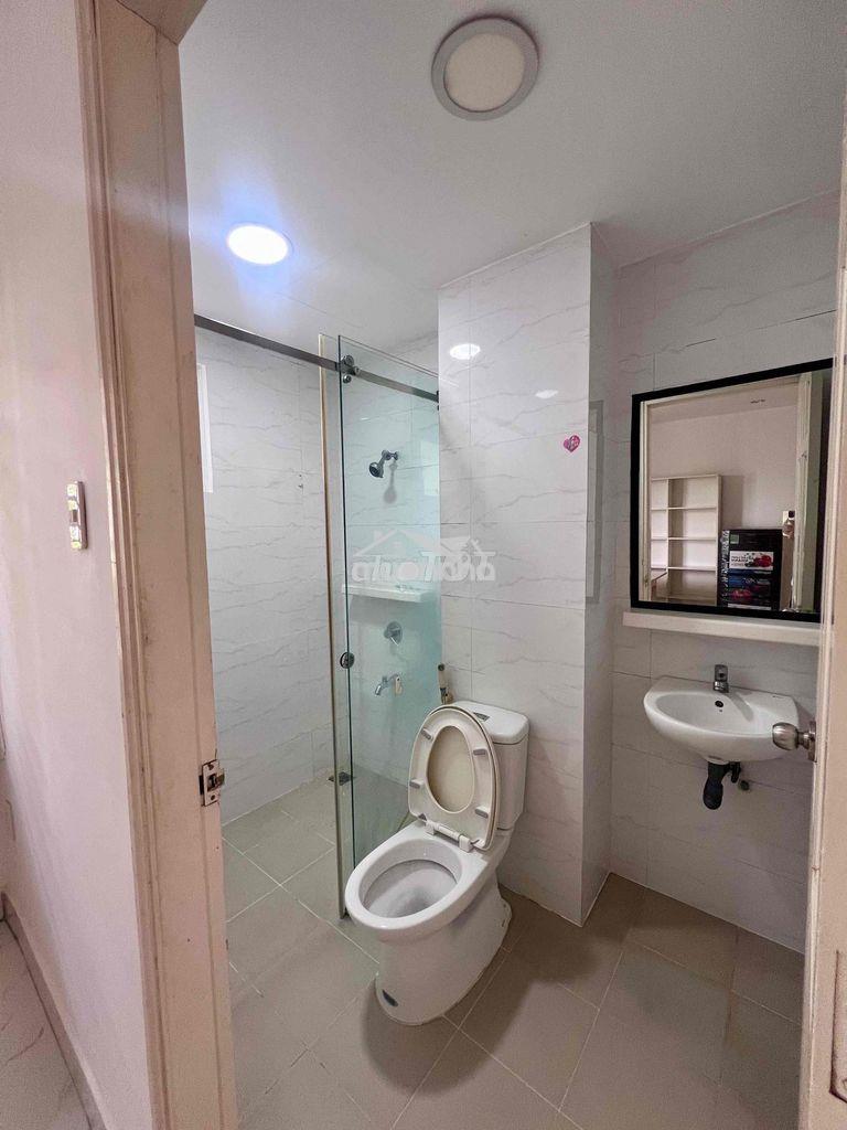 Cho thuê nguyên lầu có ban công – nhà  mặt tiền - 2