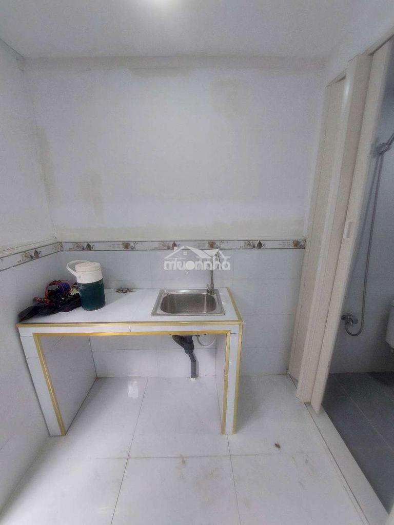 Bán nhà đường cao lỗ p4.q8 dt.3m×5m } 1 lững 1 phòng 1 toilet hẽm 4m - 3