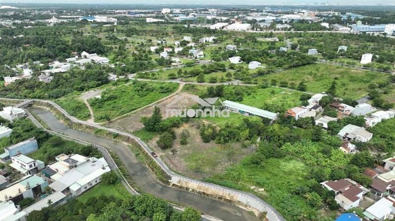 Bán 1200m2 giáp sông suối-cách mekong resort long thành 800m- nở hậu đ