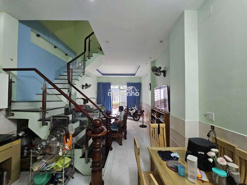 Sát vinhome - 55m2 xe hơi quay đầu - 4 tầng - 5 pn - chỉ nhĩnh 5 tỷ - 2