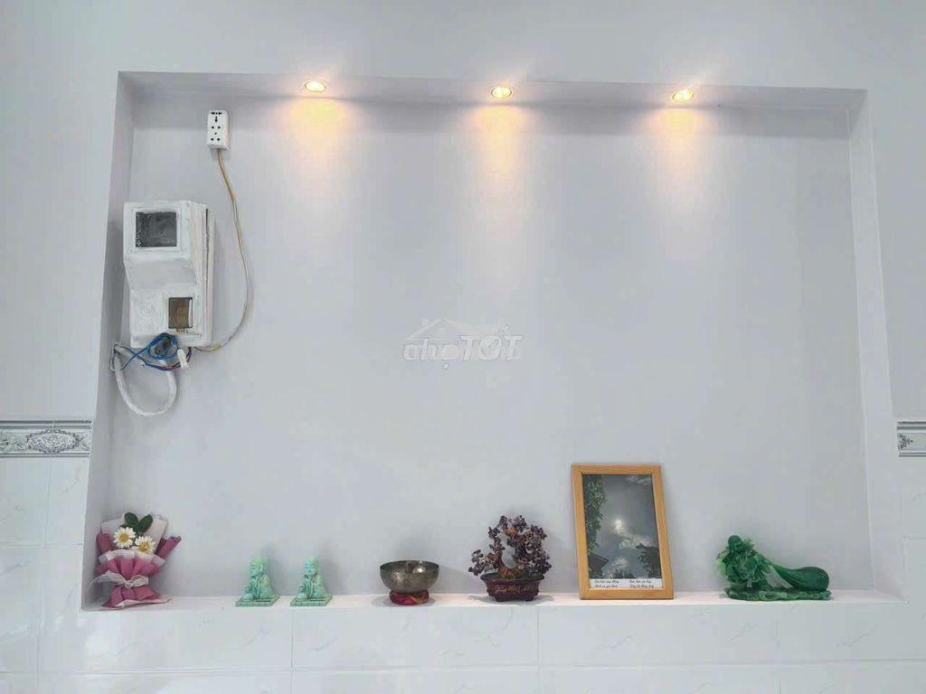 Cho thuê nhà mới tinh nhon nhắm. khu c phạm hùng.giá 11tr. dt 4 x18 - 3
