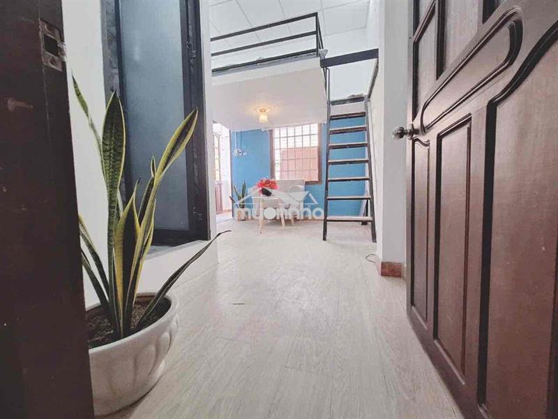 Cho thuê phòng duplex ban công siêu thoáng mát ngay cách mạng tháng 8