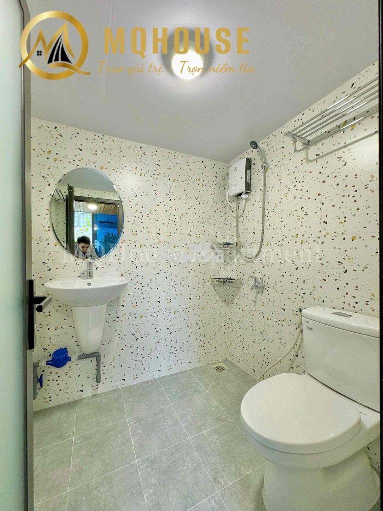 Căn hộ 1 phòng ngủ mới 100% ban công ngay vòng xoay dân chủ - full nt - 4