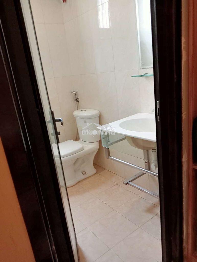 Phòng mới đẹp, khu biệt thự, xe hơi vao tận cổng, giờ giấc tự do, rẽ - 3