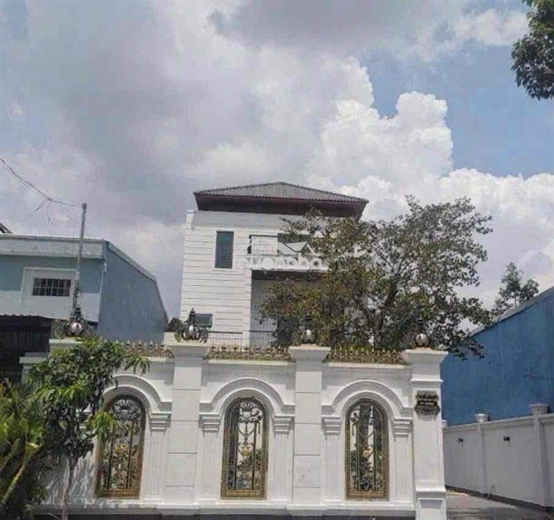 Cho thuê nhà gần thành phố mới 4pn 5wc full nội thất