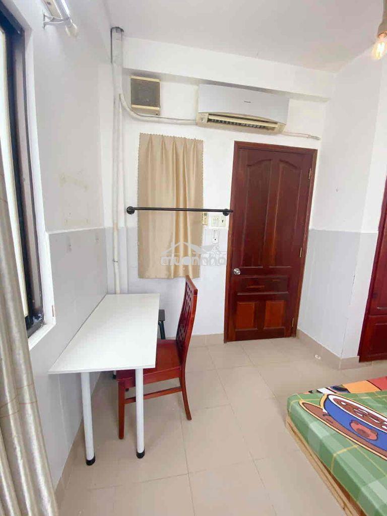 Phòng cửa sổ trời thoáng mát - 4