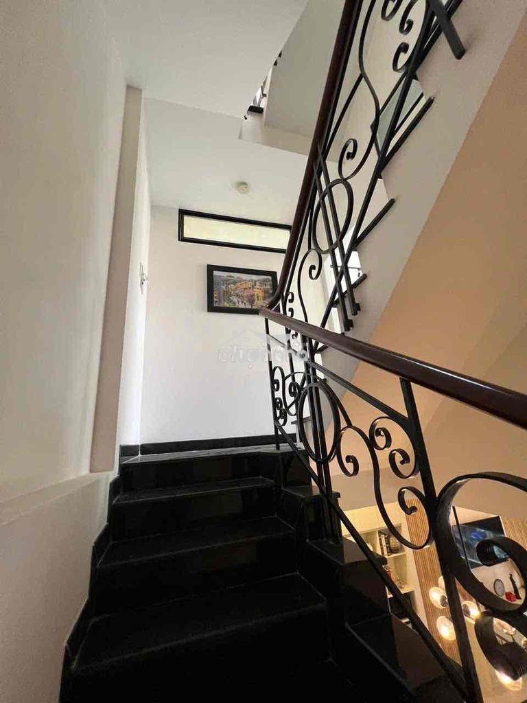 Bán nhà cao thắng quận 10 - ngang 5,3m - hẻm xe hơi - 4