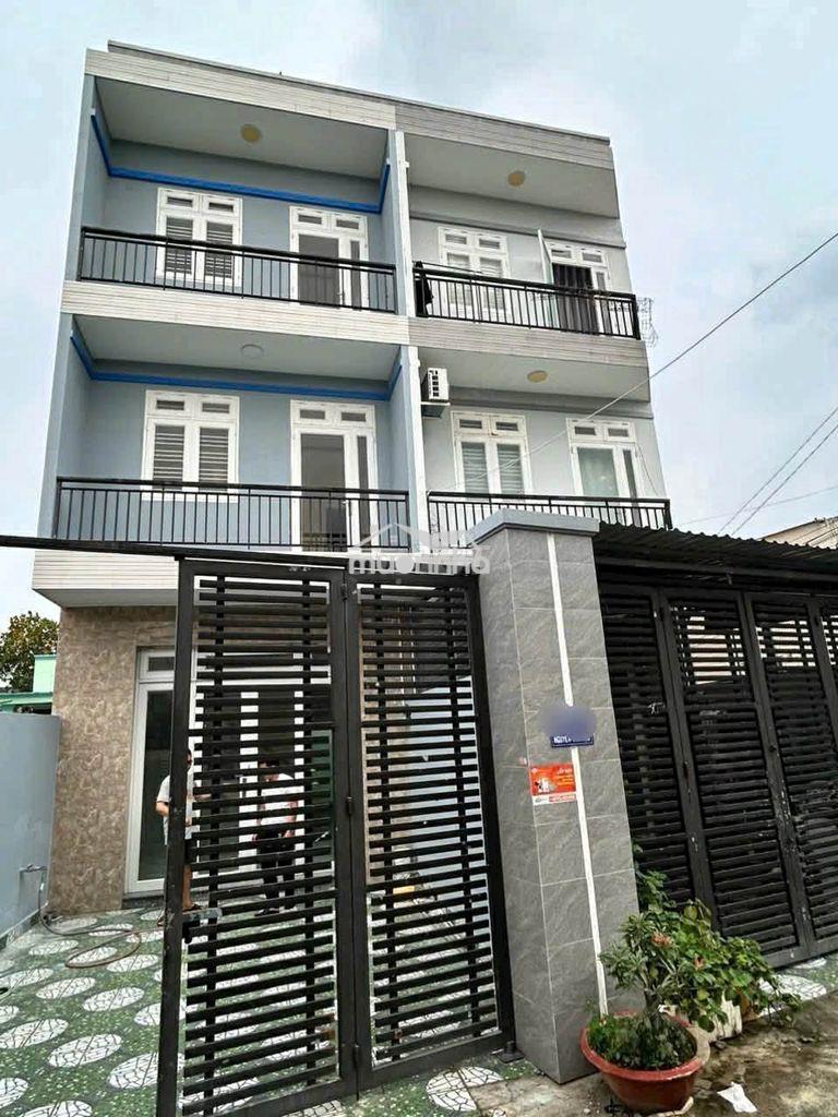 Cho thuê nhà 2 mặt tiền hẻm xem hơi cửa trước và sau thông thoáng
