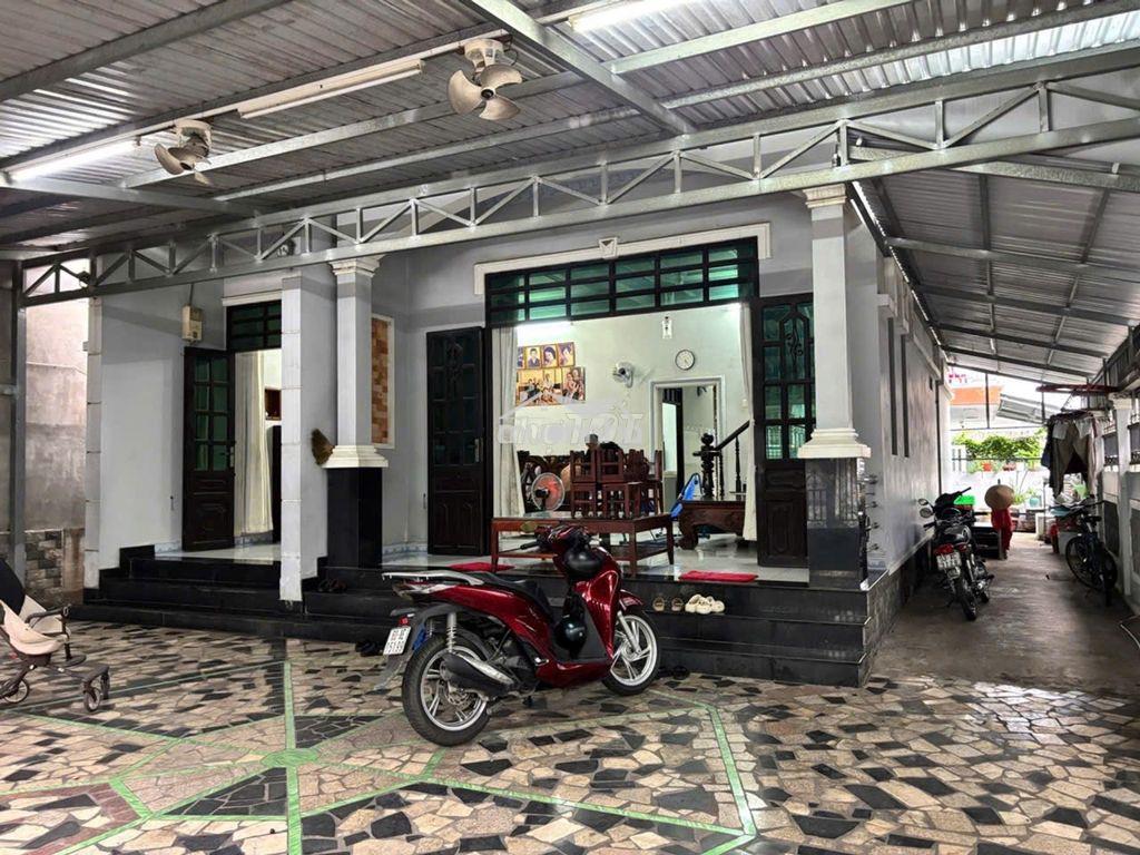 Biệt thự mặt tiền đường 494, p. tnp a 200 m chỉ 16t - 2