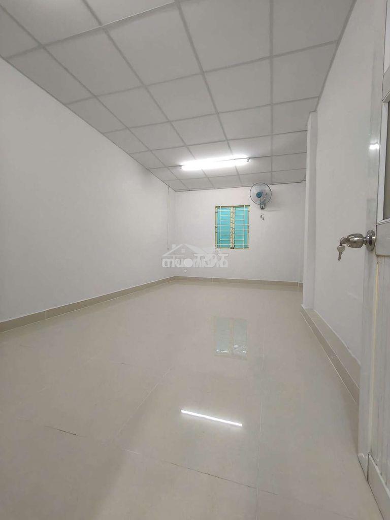 4 phòng 3,5 x 26m âu cơ