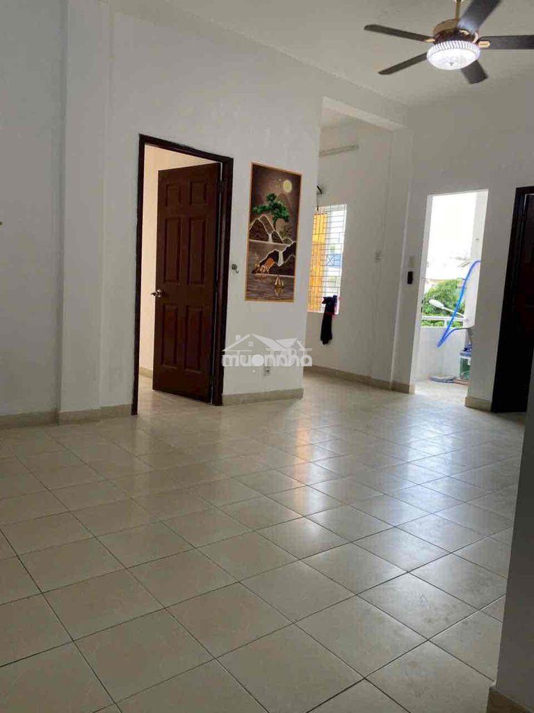 Nhà ở trên 7 người gần trường học gần chợ gần công an ủy ban an ninh t