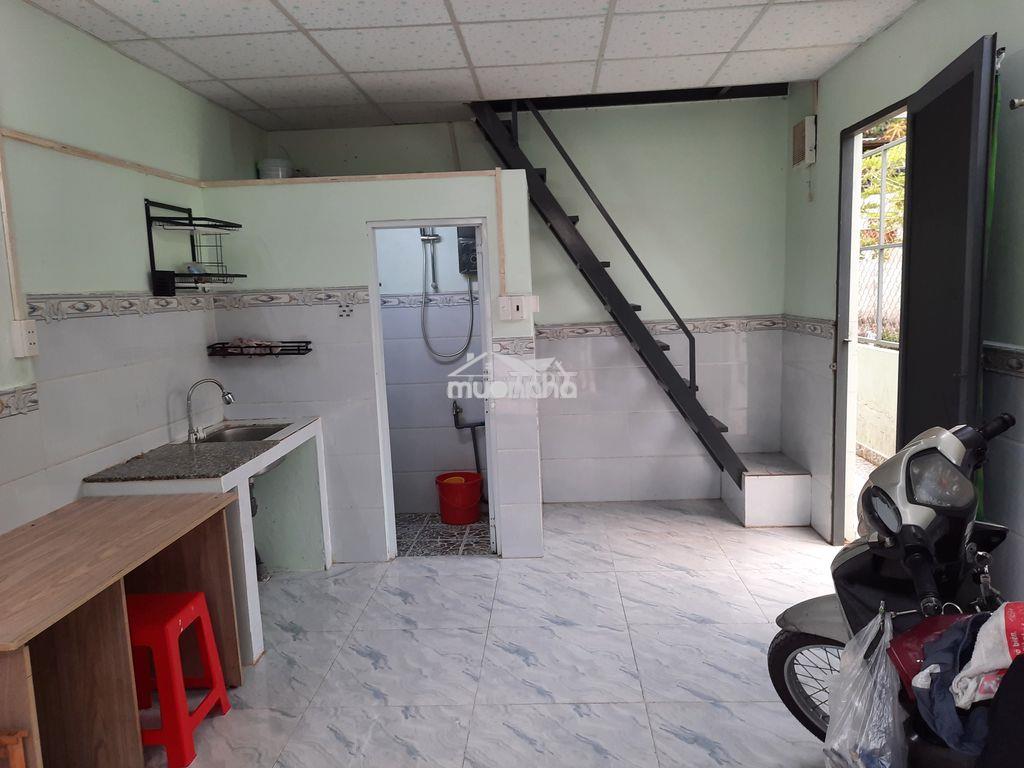Cho thuê nhà 34m2, 3tr, đường gò cát, phường phú hữu, quận 9 - 3