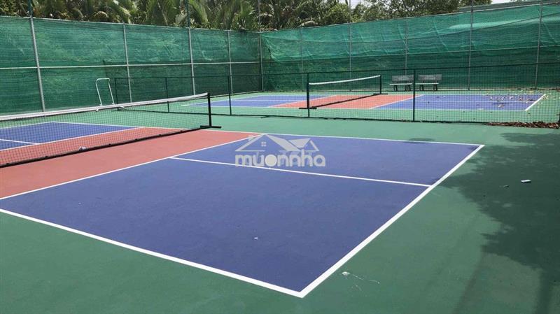 Cho thuê hiếm có , khu vui chơi 3000m2 gồm sân pic, sân banh, bida