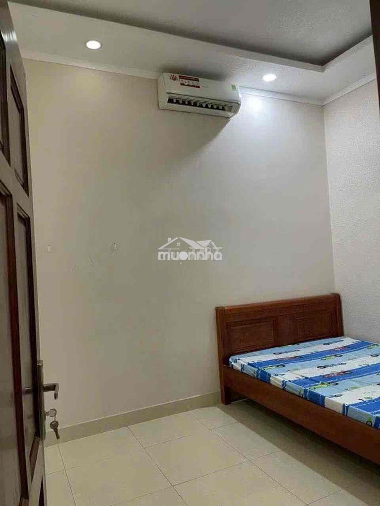 - Cho thuê nhà 1 trệt 2 lầu hiệp thành, sát bên vòng xoay hiệp thành 3 - 3