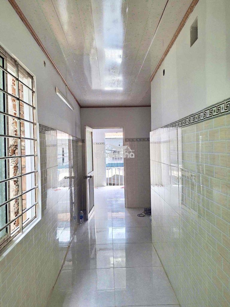 Nhà mới 2 mặt hẻm-3 phòng -cách hẻm ôtô 20m – 10tr/tháng - 3