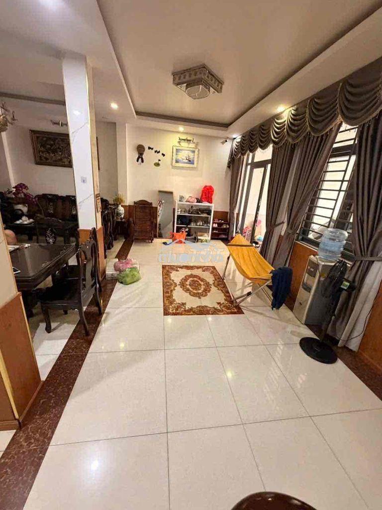 Cho thuê biệt thự vila phan huy ích hẻm 2 xe tải thôg dt 180 m trệt 3 - 4