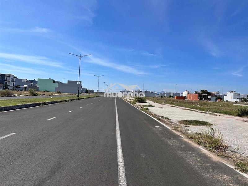 Cần bán đất mặt tiền đường phan chu trinh 42m