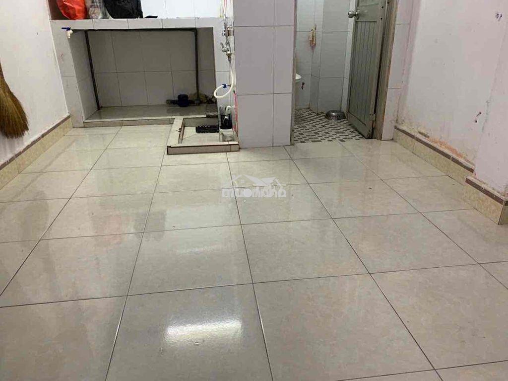 Cho thuê phòng giá rẻ đoàn văn bơ q4 - 3