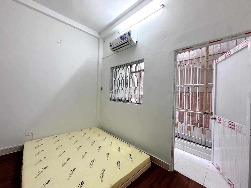 Studio full nt 30m2 | ban công | gần ueh q10 cách 1km | 3 phút đi xe - 3