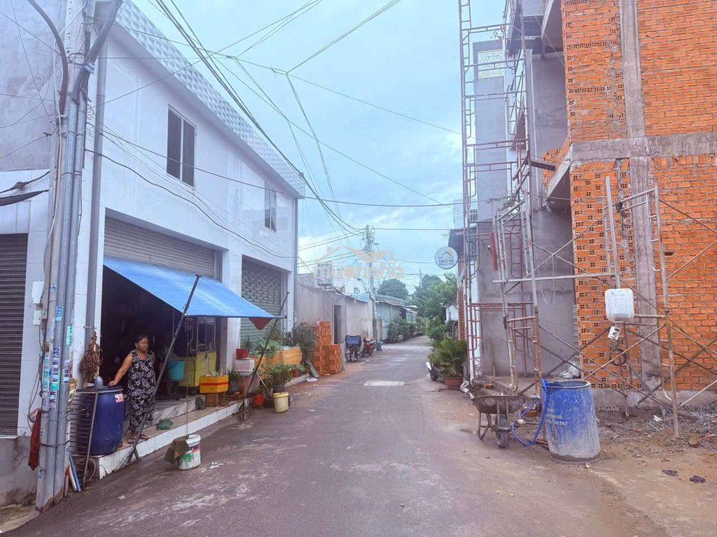 Nhà cho thuê  50m góc 2 mt hẻm 8m tây lân quận bình tân - 2