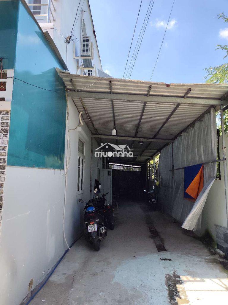 Nhà 3 mặt tiền hẻm - 2