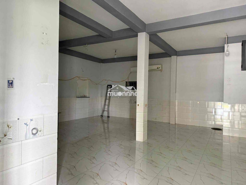 Cho thuê nhà rộng rãi trống suốt 1/ ngắn đường vĩnh lộc có điện 3 pha - 4