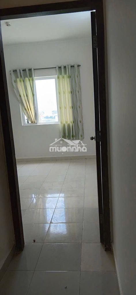 Cho thuê căn hộ 2 pn, 1 wc, có nội thất, cc nhất lan 3 - 3