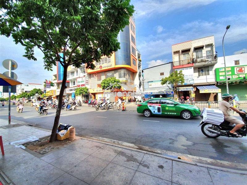 Nhà mặt tiền nhỏ xinh lũy bán bích