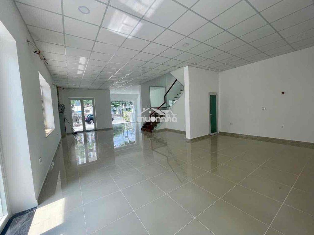 Biệt thự sân vườn 250m2 sàn trống suốt phù hợp văn phòng công ty, cafe - 3