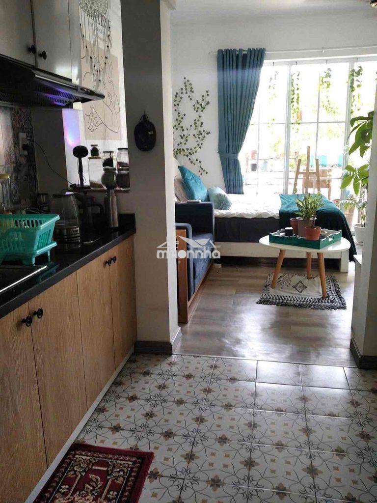 Cho thuê căn hộ ban công style siêu thơ ở trần hưng đạo quận 1 giá rẻ