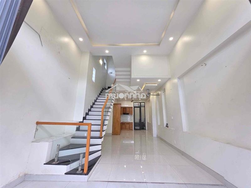 Căn góc thoáng mát 2lầu gần vincom - ngã 4 thủ đức - đương oto