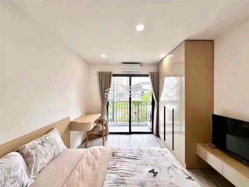 Căn hộ cao cấp chính chủ có thang máy và ban công