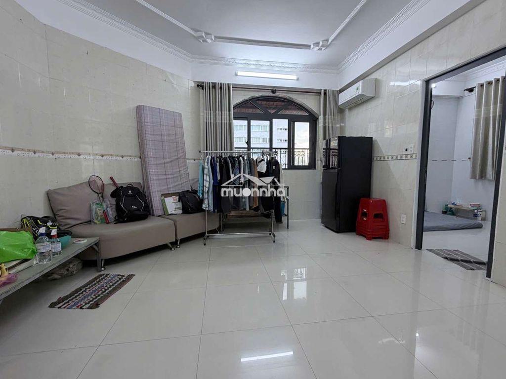 Đối diện y dược - chung cư cũ hùng vương - 2pn - 1pn mới tân trang - 3