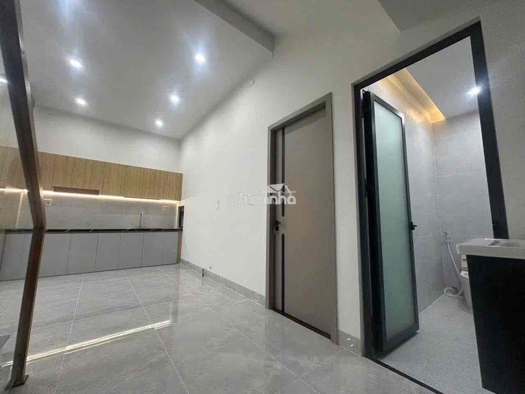 Nhà phố hiện đại 1t1l sổ thổ cư full nội thất đường xe hơi hỗ trợ bank - 4