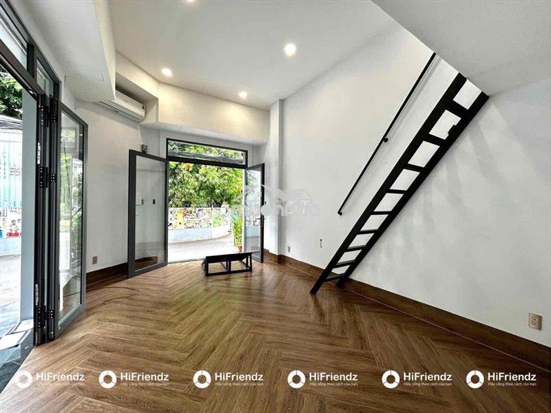 Dạng nhà nguyên căn ngay góc hẻm bùi đình tuý gần hutech, gtvt, uef