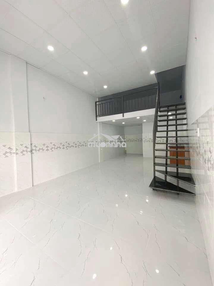 Lac long quân q11. gần chợ hoa đầm sen (1pn, 1wc). dtsd 60m2 - 2
