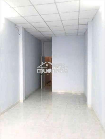 Nhà thuê hxh phạm hùng
- cách 1 căn ra mặt tiền
- dt: 3.5 x 20 - 3