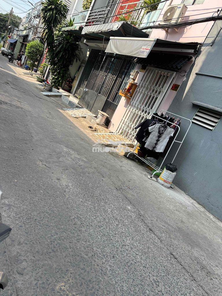 Cho thuê kho xưởng xe tải 2 tấn..hẻm ht07..q12,dt:5x16m có điện 3f - 3