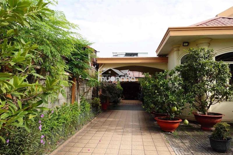 462m2(14x34)gấp bán biệt thự sân vườn 2 tầng sổ công nhận đủ 462m2
