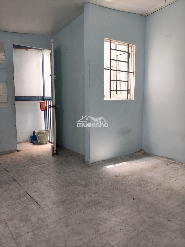 Phòng tại 202/48( số cũ 318/75) phạm văn hai  - 3