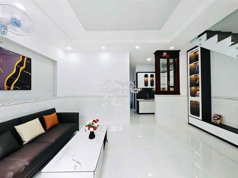 Nhà có ngủ trệt 42m2 hẻm trước nhà 5m, gần cc dreamhome