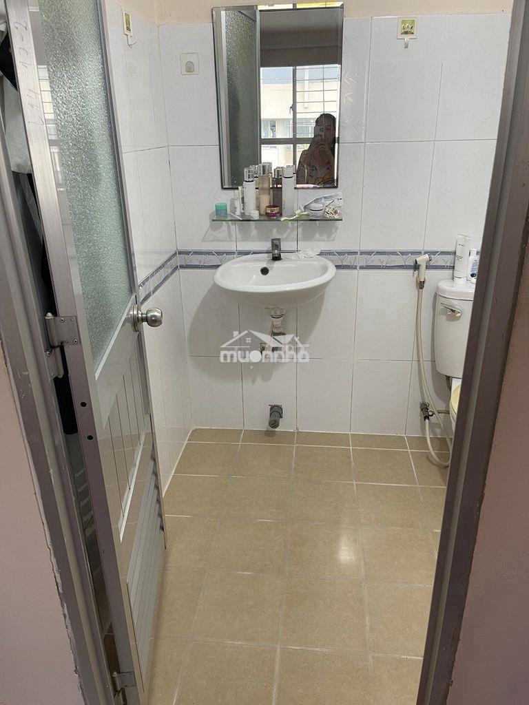 Chcc ngô gia tự quận 10 – 60m2 (2pn 1wc) tầng cao –  giá: 3.3 tỷ - 4